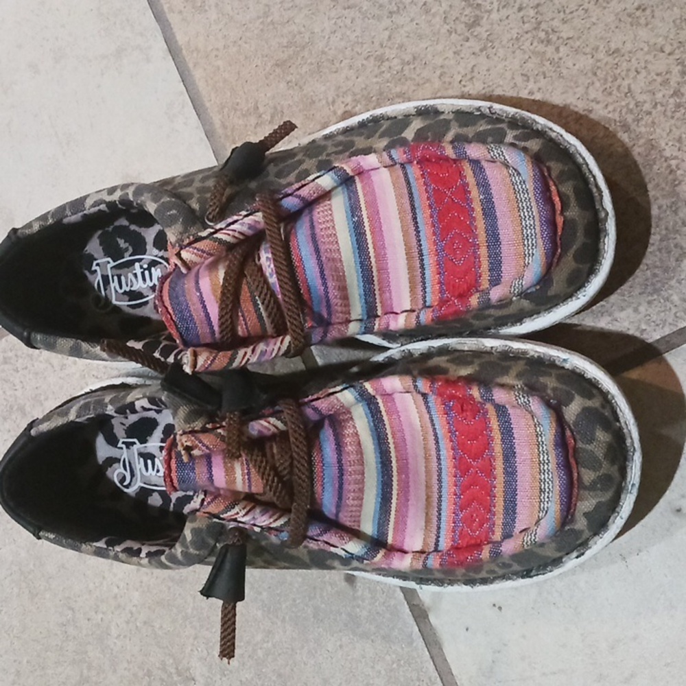 Justin shoes size 7